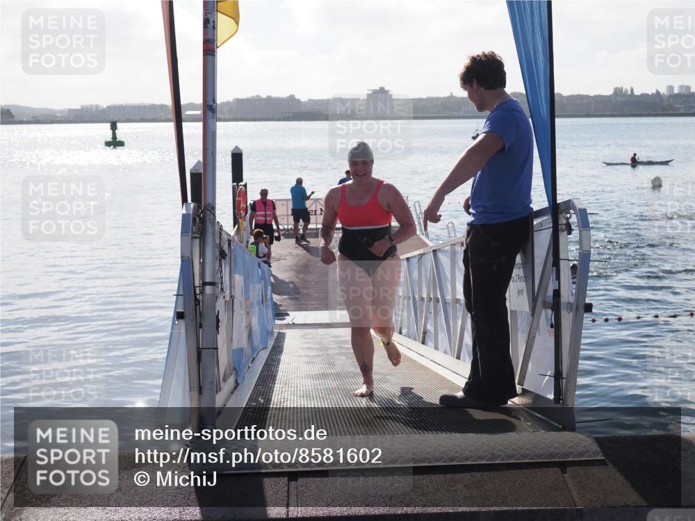 17.08.2025 - KN Förde Triathlon 2025 MichiJ http://msf.ph/oto/8581602 17.08.2025 09:20:25 Schwimmen 179, 196, 196, 211, 240 meine-sportfotos.de