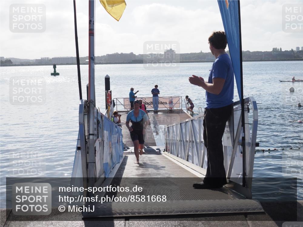 17.08.2025 - KN Förde Triathlon 2025 MichiJ http://msf.ph/oto/8581668 17.08.2025 09:20:32 Schwimmen 179, 196, 211, 188, 211, 240, 241 meine-sportfotos.de
