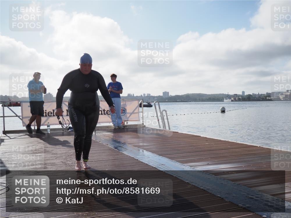 17.08.2025 - KN Förde Triathlon 2025 KatJ http://msf.ph/oto/8581669 17.08.2025 09:33:31 Schwimmen 238, 238 meine-sportfotos.de