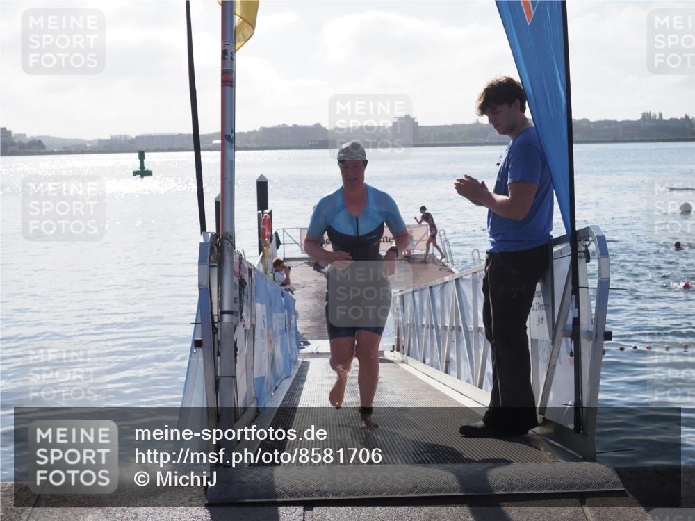 17.08.2025 - KN Förde Triathlon 2025 MichiJ http://msf.ph/oto/8581706 17.08.2025 09:20:34 Schwimmen 196, 211, 188, 211, 228, 240, 241 meine-sportfotos.de