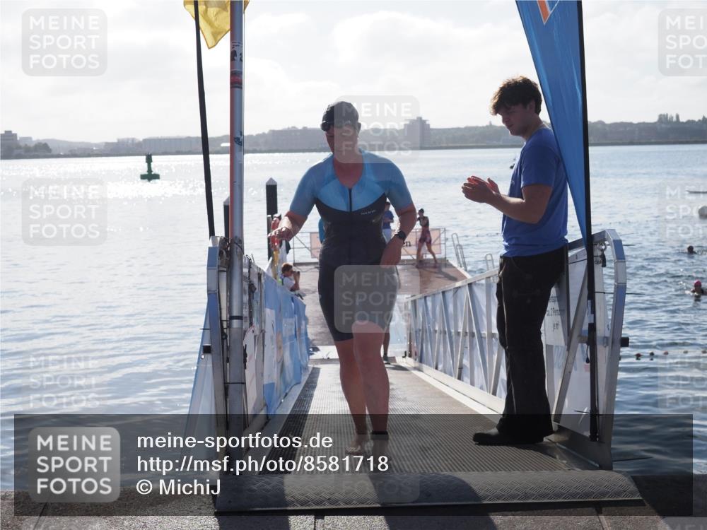 17.08.2025 - KN Förde Triathlon 2025 MichiJ http://msf.ph/oto/8581718 17.08.2025 09:20:34 Schwimmen 196, 211, 188, 211, 228, 240, 241 meine-sportfotos.de