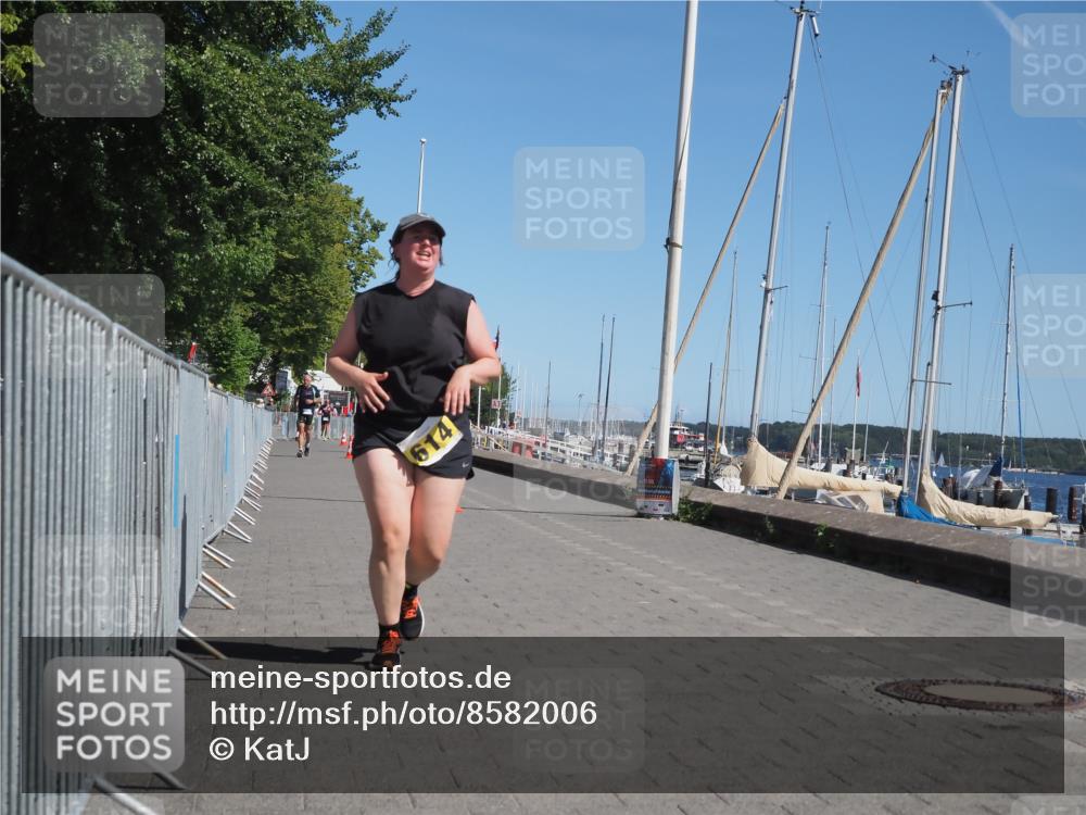 17.08.2025 - KN Förde Triathlon 2025 KatJ http://msf.ph/oto/8582006 17.08.2025 12:23:01 Laufen 614 meine-sportfotos.de