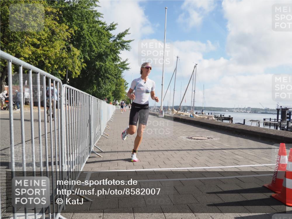17.08.2025 - KN Förde Triathlon 2025 KatJ http://msf.ph/oto/8582007 17.08.2025 09:59:25 Laufen 105, 109 meine-sportfotos.de