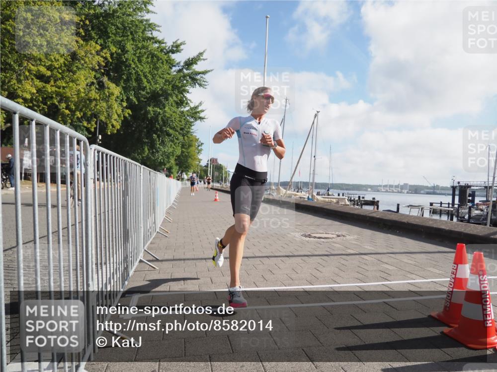 17.08.2025 - KN Förde Triathlon 2025 KatJ http://msf.ph/oto/8582014 17.08.2025 09:59:26 Laufen 105, 109 meine-sportfotos.de