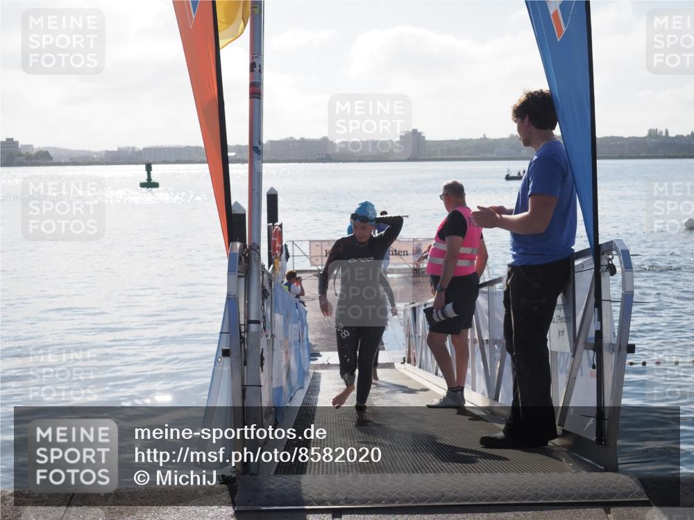 17.08.2025 - KN Förde Triathlon 2025 MichiJ http://msf.ph/oto/8582020 17.08.2025 09:21:02 Schwimmen 197, 200, 205, 200, 205, 216, 223 meine-sportfotos.de