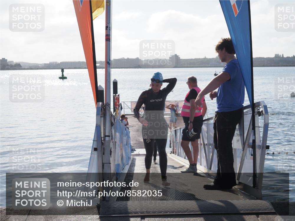 17.08.2025 - KN Förde Triathlon 2025 MichiJ http://msf.ph/oto/8582035 17.08.2025 09:21:02 Schwimmen 197, 200, 205, 200, 205, 216, 223 meine-sportfotos.de