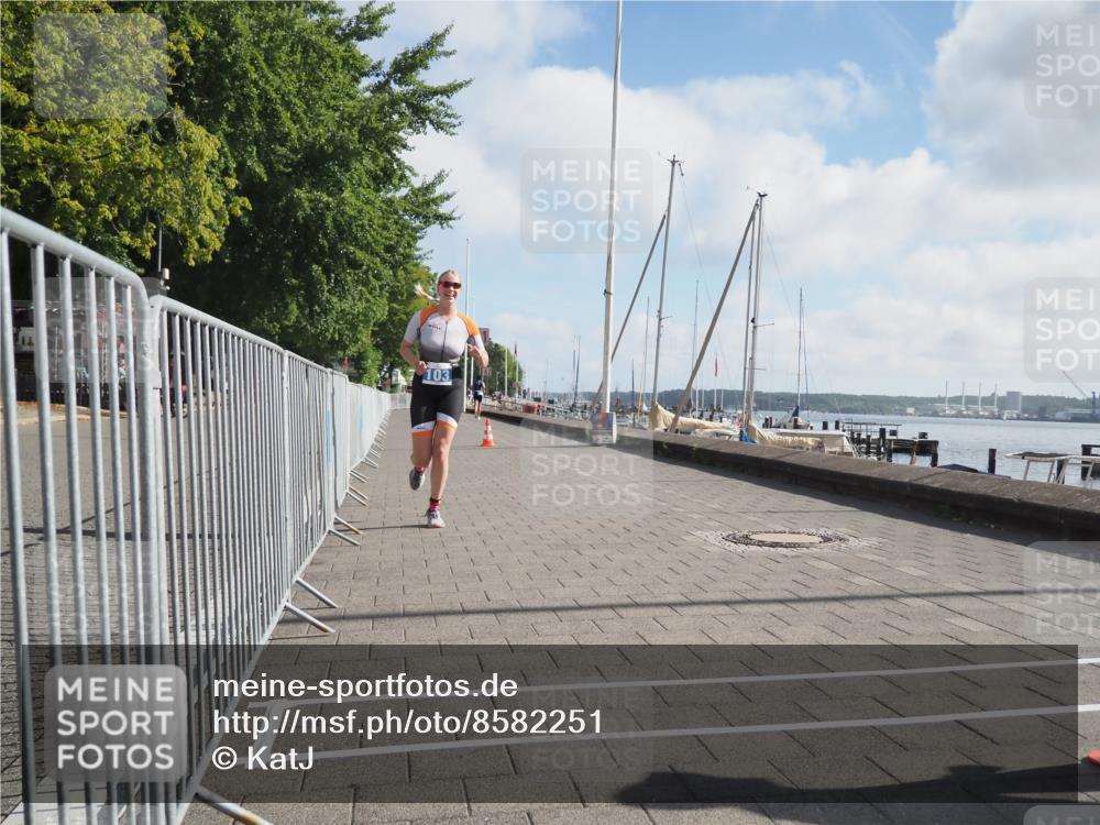 17.08.2025 - KN Förde Triathlon 2025 KatJ http://msf.ph/oto/8582251 17.08.2025 09:59:50 Laufen 103, 108 meine-sportfotos.de
