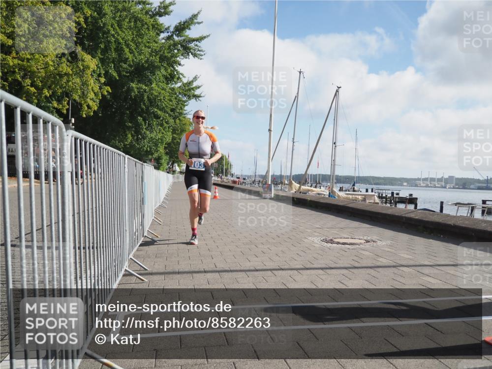 17.08.2025 - KN Förde Triathlon 2025 KatJ http://msf.ph/oto/8582263 17.08.2025 09:59:50 Laufen 103, 108 meine-sportfotos.de