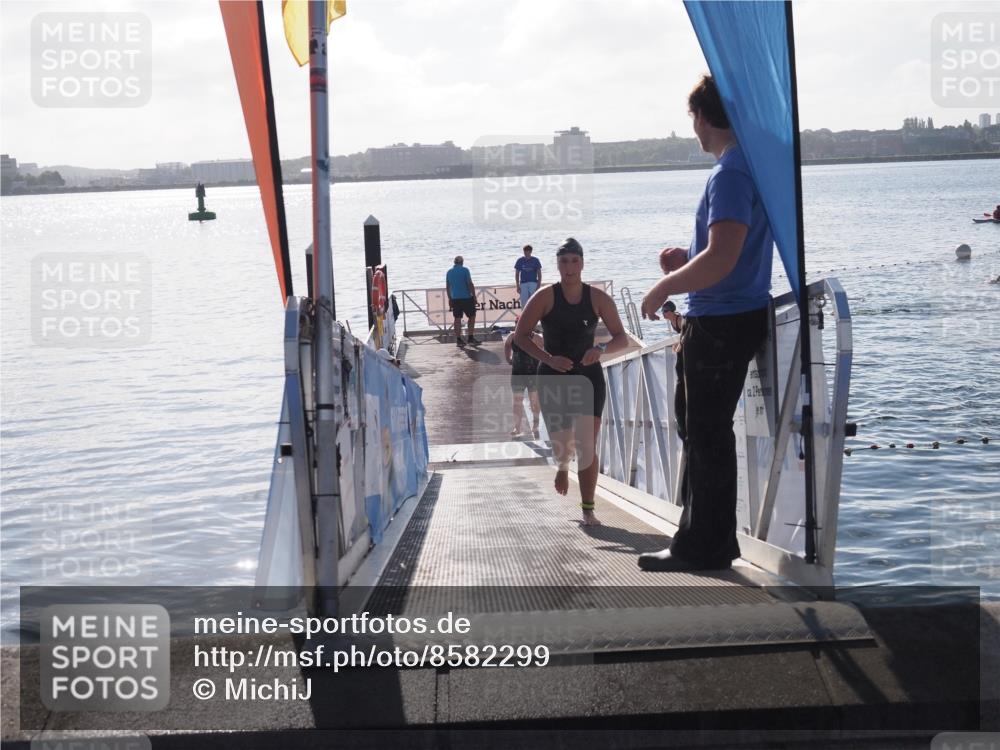 17.08.2025 - KN Förde Triathlon 2025 MichiJ http://msf.ph/oto/8582299 17.08.2025 09:21:31 Schwimmen 171, 194, 201, 194, 201, 230 meine-sportfotos.de