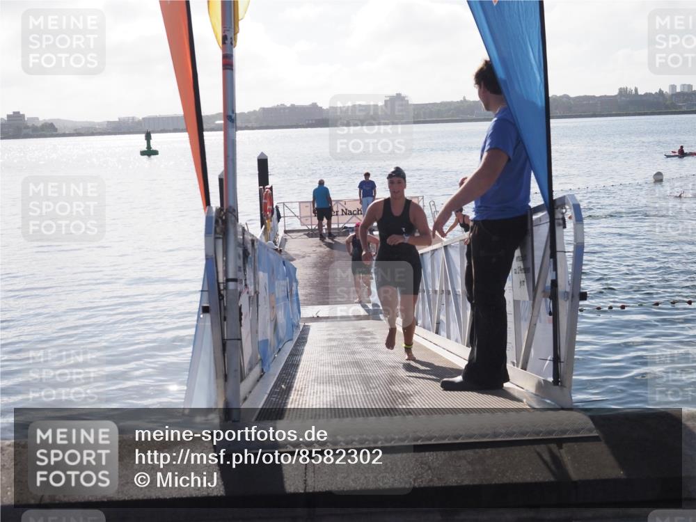17.08.2025 - KN Förde Triathlon 2025 MichiJ http://msf.ph/oto/8582302 17.08.2025 09:21:31 Schwimmen 171, 194, 201, 194, 201, 230 meine-sportfotos.de