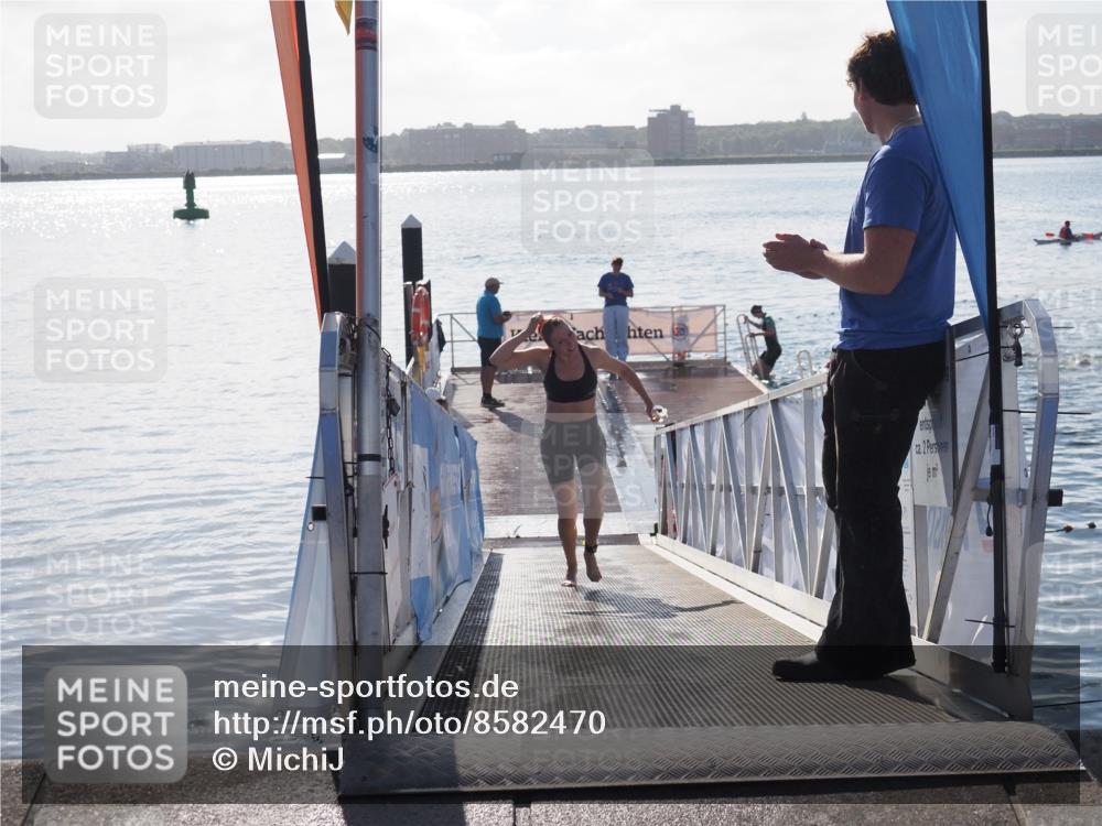 17.08.2025 - KN Förde Triathlon 2025 MichiJ http://msf.ph/oto/8582470 17.08.2025 09:21:52 Schwimmen 244, 212, 215, 242, 244 meine-sportfotos.de