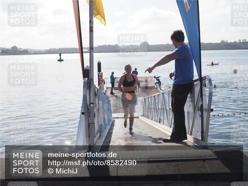 17.08.2025 - KN Förde Triathlon 2025 MichiJ http://msf.ph/oto/8582490 17.08.2025 09:21:52 Schwimmen 244, 212, 215, 242, 244 meine-sportfotos.de