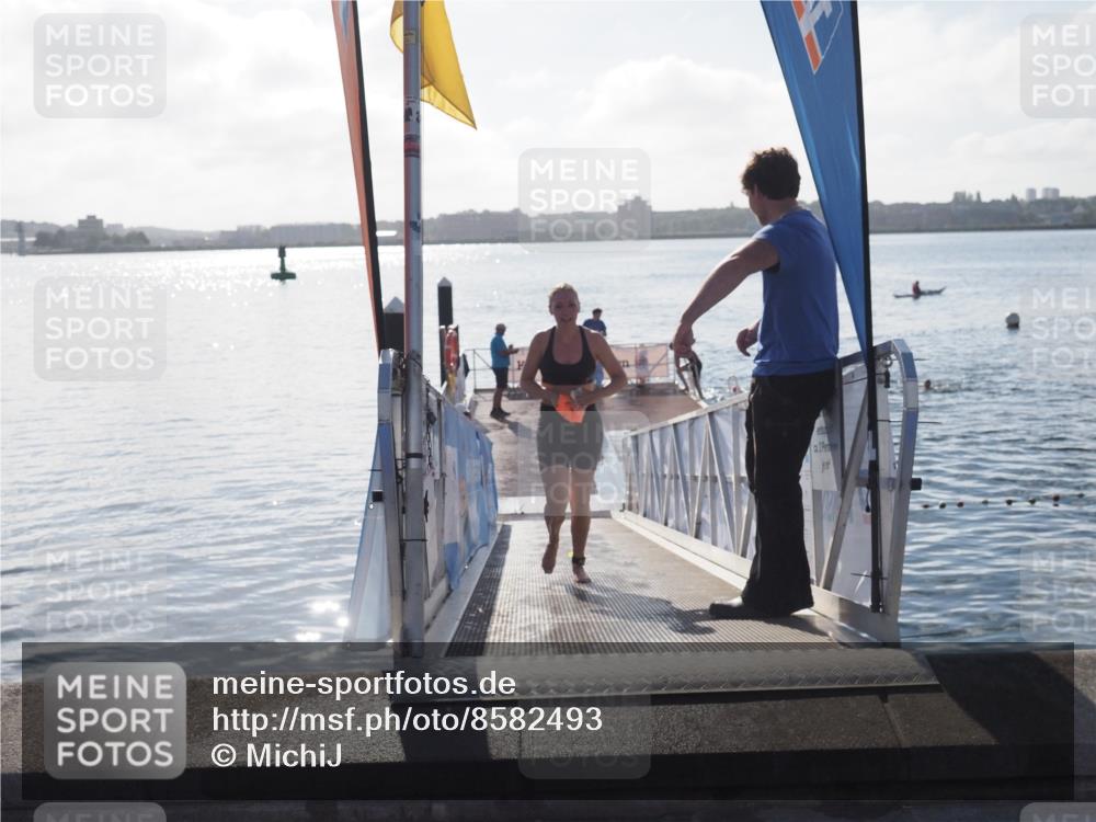 17.08.2025 - KN Förde Triathlon 2025 MichiJ http://msf.ph/oto/8582493 17.08.2025 09:21:53 Schwimmen 244, 210, 212, 215, 242, 244 meine-sportfotos.de