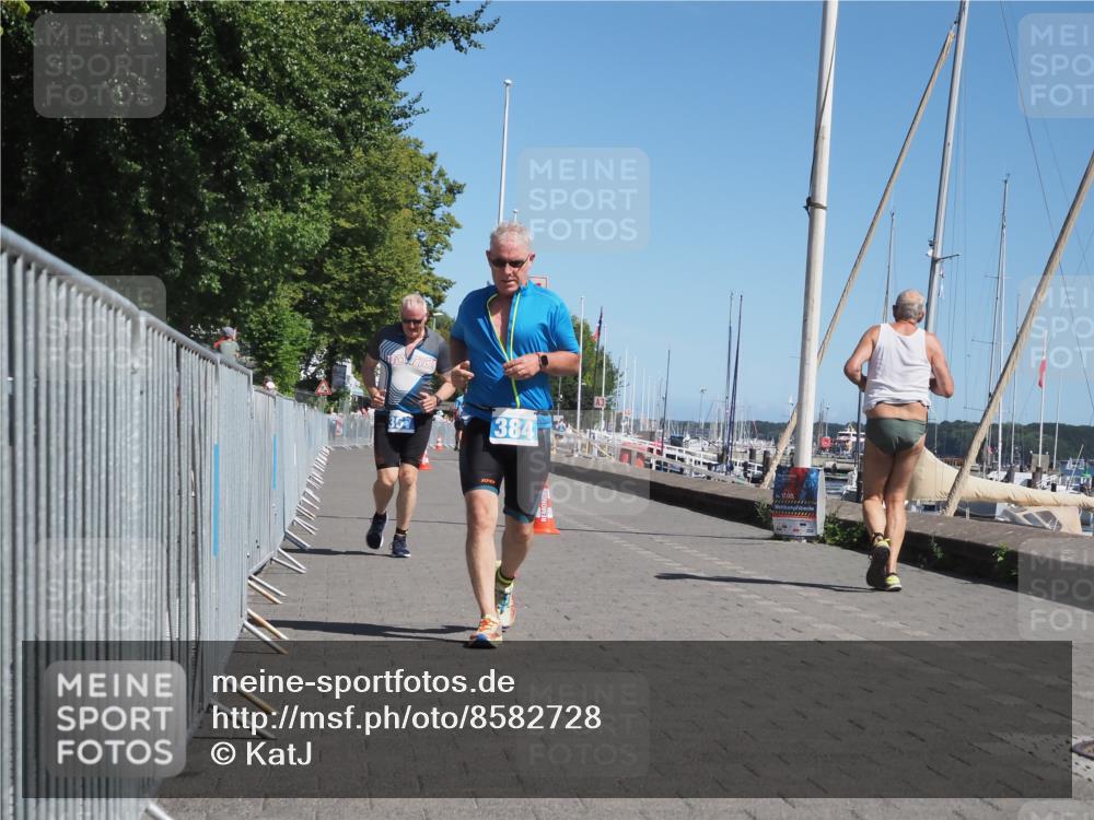 17.08.2025 - KN Förde Triathlon 2025 KatJ http://msf.ph/oto/8582728 17.08.2025 12:26:46 Laufen 367, 384 meine-sportfotos.de