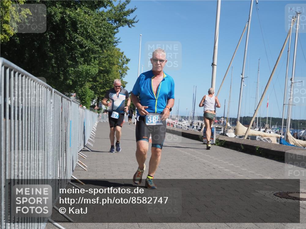 17.08.2025 - KN Förde Triathlon 2025 KatJ http://msf.ph/oto/8582747 17.08.2025 12:26:48 Laufen 367, 384 meine-sportfotos.de