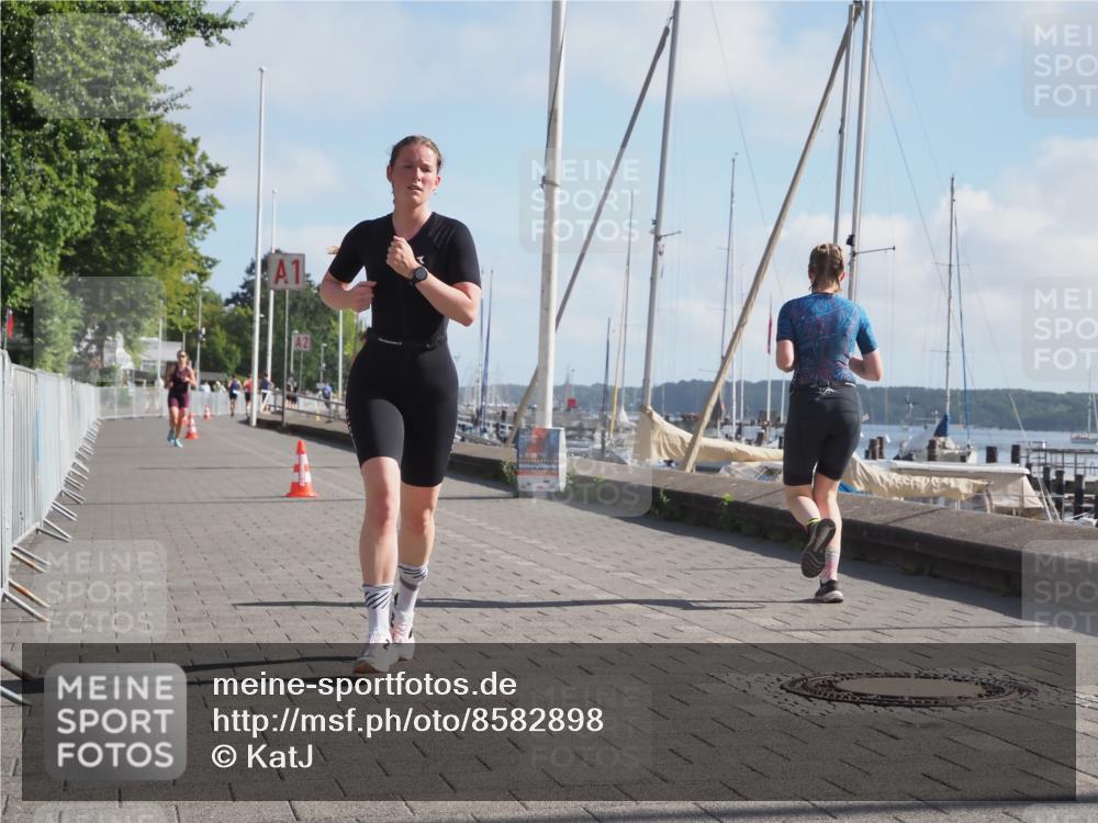 17.08.2025 - KN Förde Triathlon 2025 KatJ http://msf.ph/oto/8582898 17.08.2025 10:03:34 Laufen 126 meine-sportfotos.de
