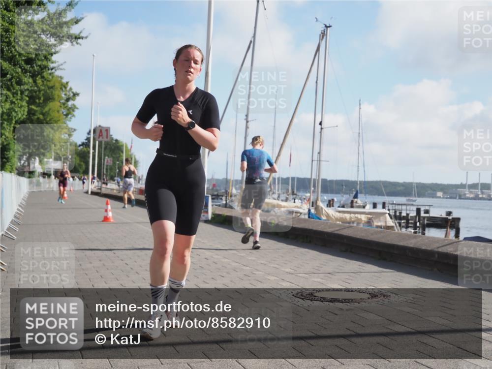 17.08.2025 - KN Förde Triathlon 2025 KatJ http://msf.ph/oto/8582910 17.08.2025 10:03:34 Laufen 126 meine-sportfotos.de