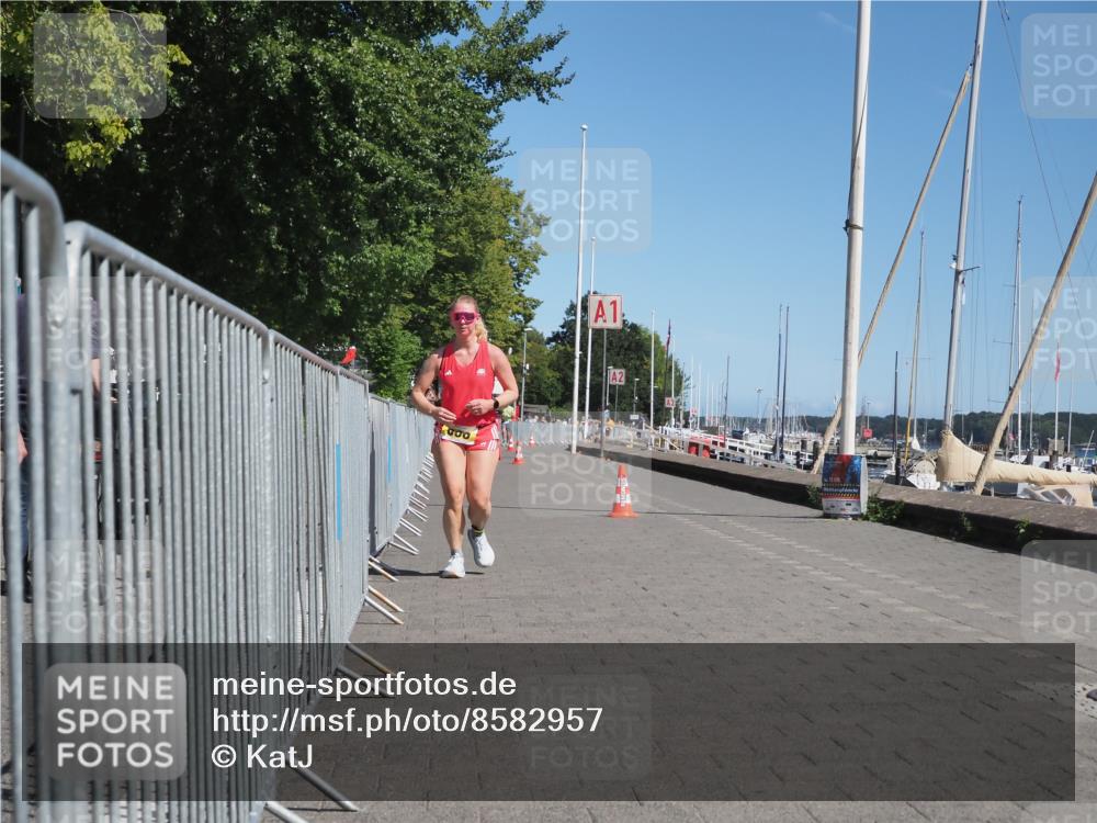 17.08.2025 - KN Förde Triathlon 2025 KatJ http://msf.ph/oto/8582957 17.08.2025 12:30:50 Laufen 606 meine-sportfotos.de
