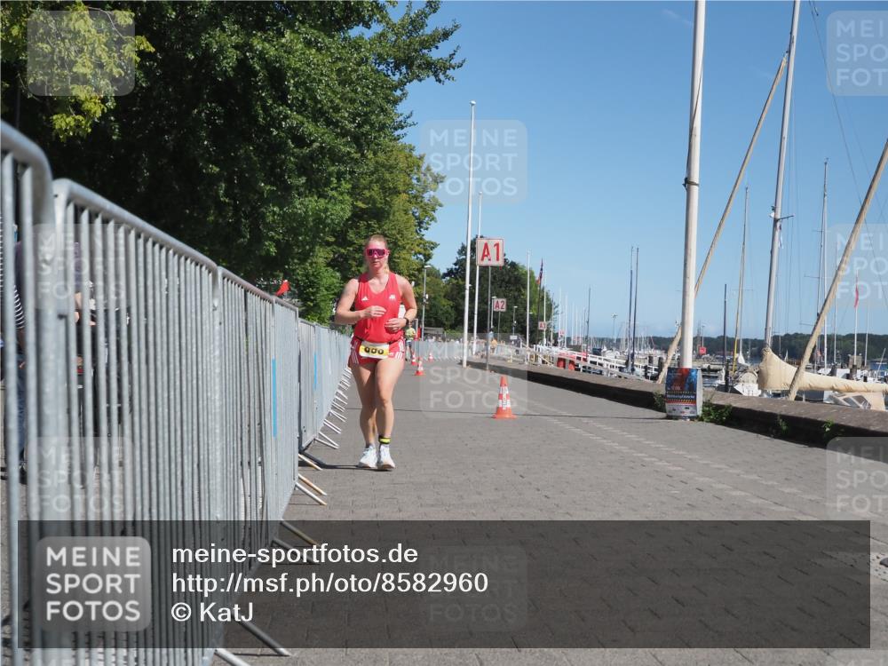 17.08.2025 - KN Förde Triathlon 2025 KatJ http://msf.ph/oto/8582960 17.08.2025 12:30:50 Laufen 606 meine-sportfotos.de