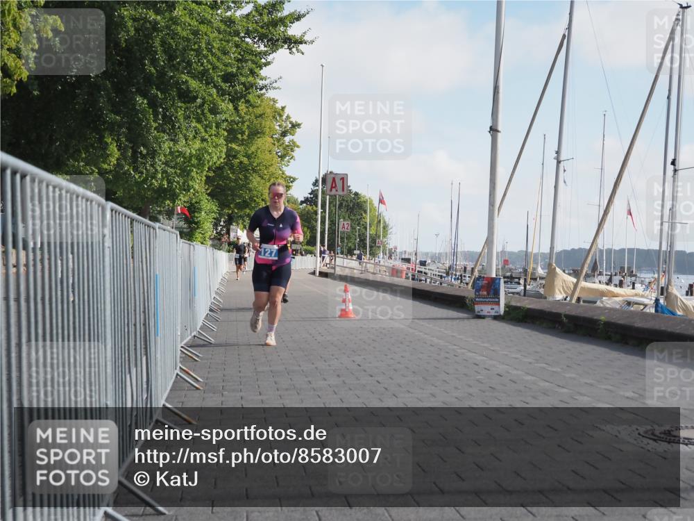 17.08.2025 - KN Förde Triathlon 2025 KatJ http://msf.ph/oto/8583007 17.08.2025 10:04:50 Laufen 127 meine-sportfotos.de