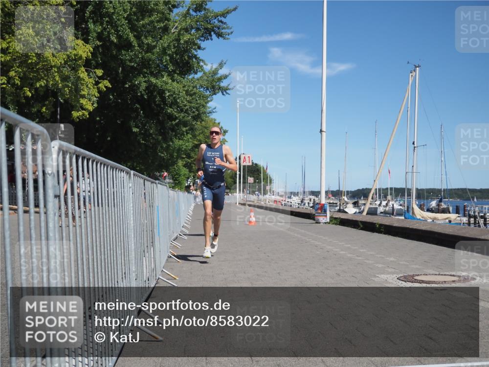 17.08.2025 - KN Förde Triathlon 2025 KatJ http://msf.ph/oto/8583022 17.08.2025 13:19:29 Laufen 408, 418 meine-sportfotos.de
