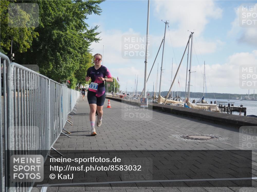 17.08.2025 - KN Förde Triathlon 2025 KatJ http://msf.ph/oto/8583032 17.08.2025 10:04:52 Laufen 127, 253 meine-sportfotos.de