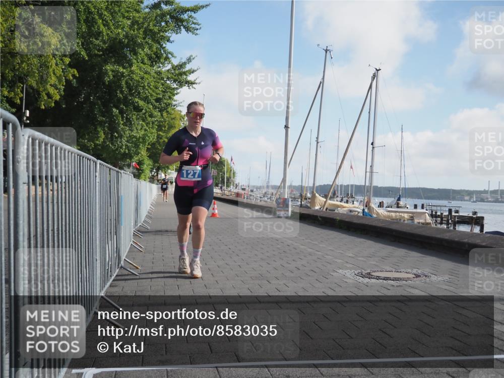 17.08.2025 - KN Förde Triathlon 2025 KatJ http://msf.ph/oto/8583035 17.08.2025 10:04:53 Laufen 127, 253 meine-sportfotos.de