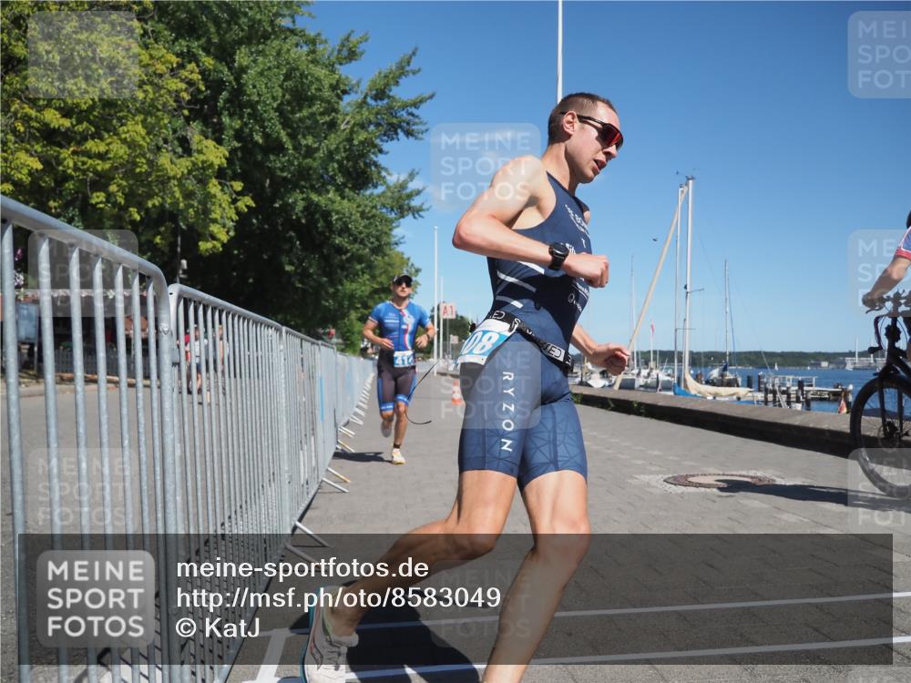 17.08.2025 - KN Förde Triathlon 2025 KatJ http://msf.ph/oto/8583049 17.08.2025 13:19:31 Laufen 408, 418 meine-sportfotos.de
