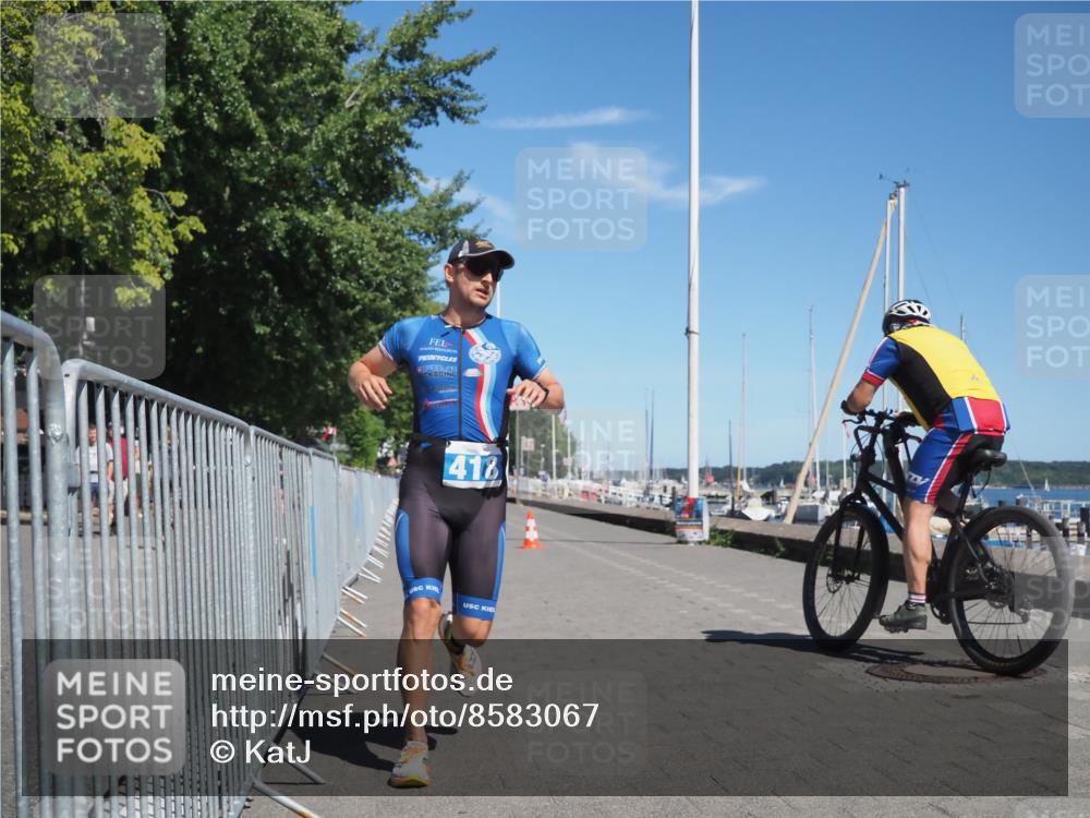 17.08.2025 - KN Förde Triathlon 2025 KatJ http://msf.ph/oto/8583067 17.08.2025 13:19:31 Laufen 408, 418 meine-sportfotos.de