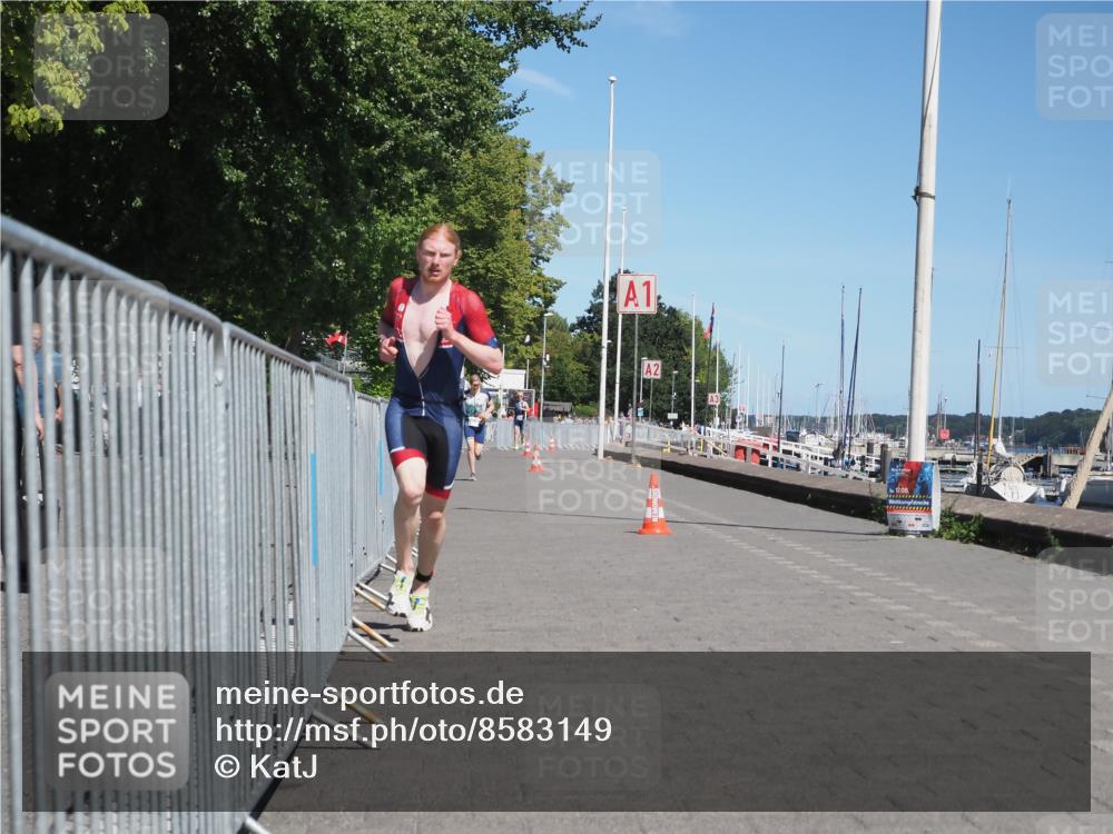 17.08.2025 - KN Förde Triathlon 2025 KatJ http://msf.ph/oto/8583149 17.08.2025 13:20:35 Laufen 402, 403 meine-sportfotos.de