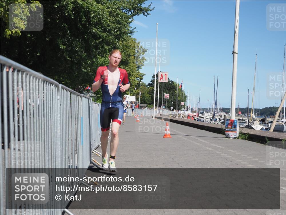 17.08.2025 - KN Förde Triathlon 2025 KatJ http://msf.ph/oto/8583157 17.08.2025 13:20:35 Laufen 402, 403 meine-sportfotos.de