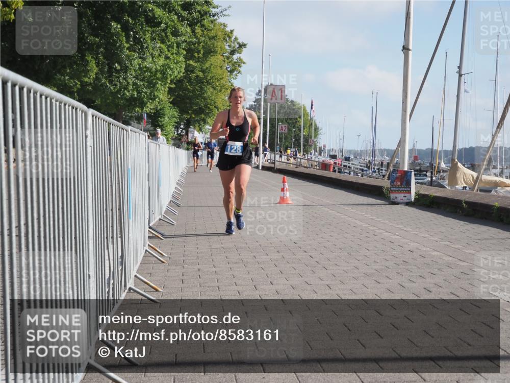 17.08.2025 - KN Förde Triathlon 2025 KatJ http://msf.ph/oto/8583161 17.08.2025 10:05:29 Laufen 128 meine-sportfotos.de