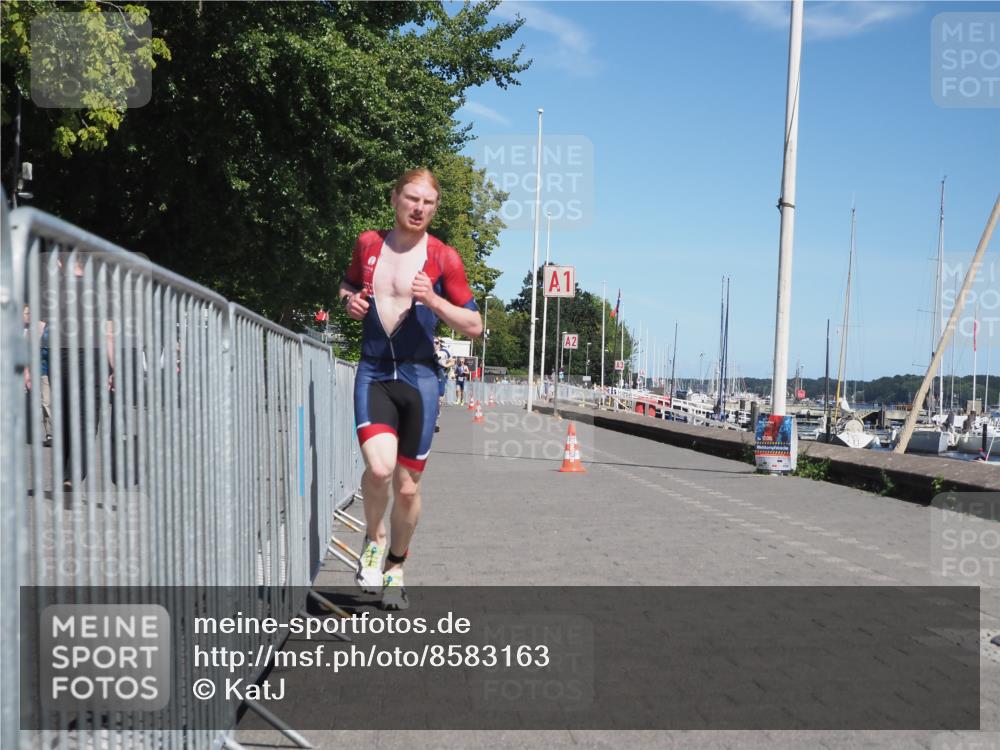 17.08.2025 - KN Förde Triathlon 2025 KatJ http://msf.ph/oto/8583163 17.08.2025 13:20:36 Laufen 402, 403 meine-sportfotos.de
