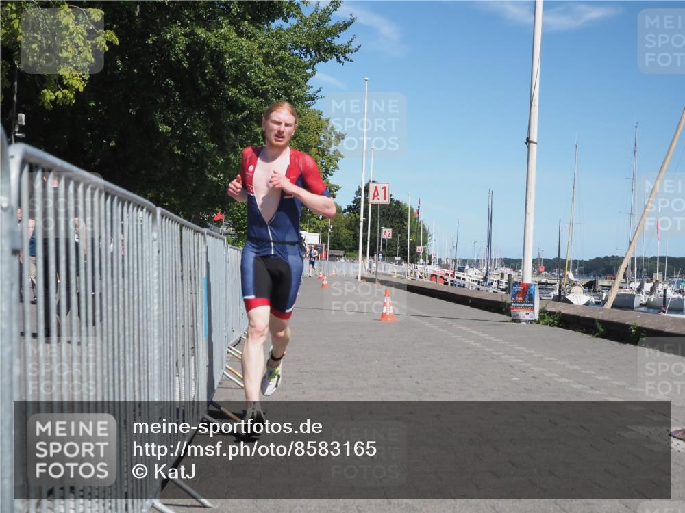17.08.2025 - KN Förde Triathlon 2025 KatJ http://msf.ph/oto/8583165 17.08.2025 13:20:36 Laufen 402, 403 meine-sportfotos.de