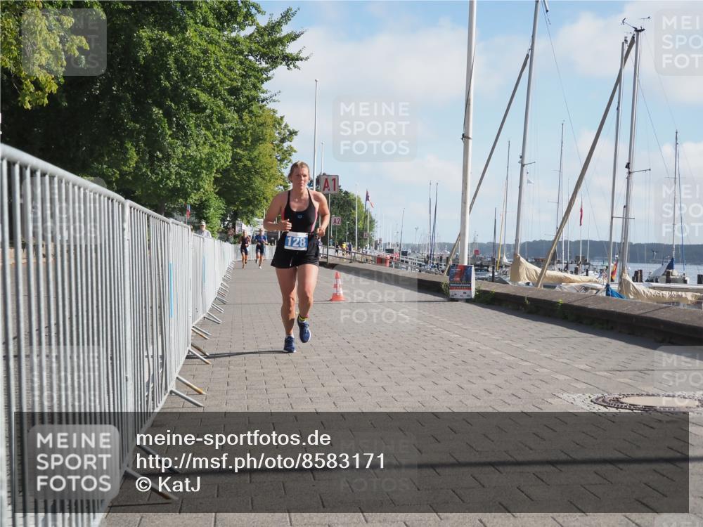 17.08.2025 - KN Förde Triathlon 2025 KatJ http://msf.ph/oto/8583171 17.08.2025 10:05:30 Laufen 128 meine-sportfotos.de