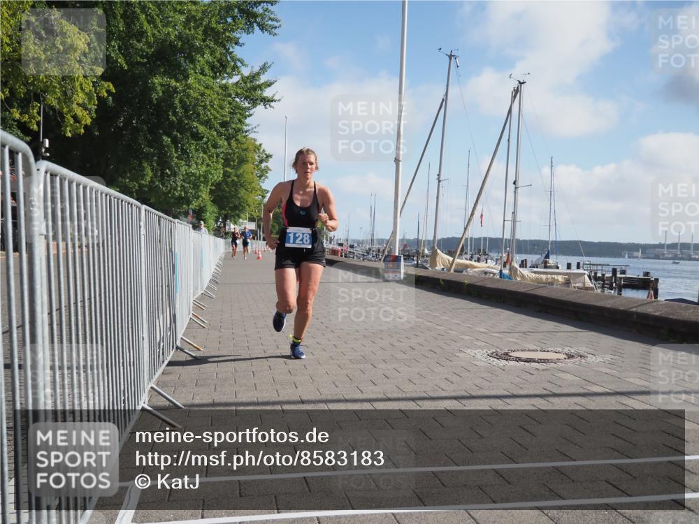 17.08.2025 - KN Förde Triathlon 2025 KatJ http://msf.ph/oto/8583183 17.08.2025 10:05:31 Laufen 128 meine-sportfotos.de