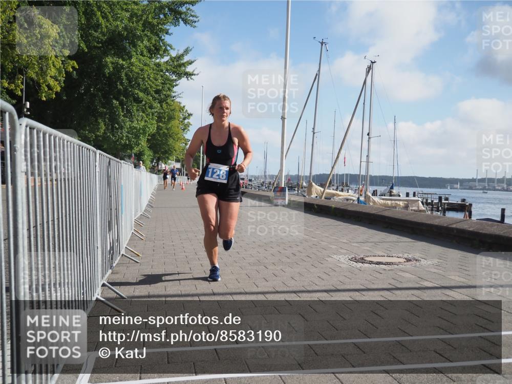 17.08.2025 - KN Förde Triathlon 2025 KatJ http://msf.ph/oto/8583190 17.08.2025 10:05:32 Laufen 128 meine-sportfotos.de
