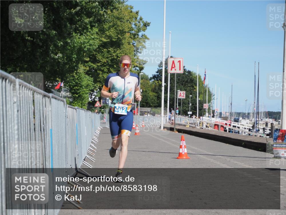 17.08.2025 - KN Förde Triathlon 2025 KatJ http://msf.ph/oto/8583198 17.08.2025 13:20:42 Laufen 402 meine-sportfotos.de