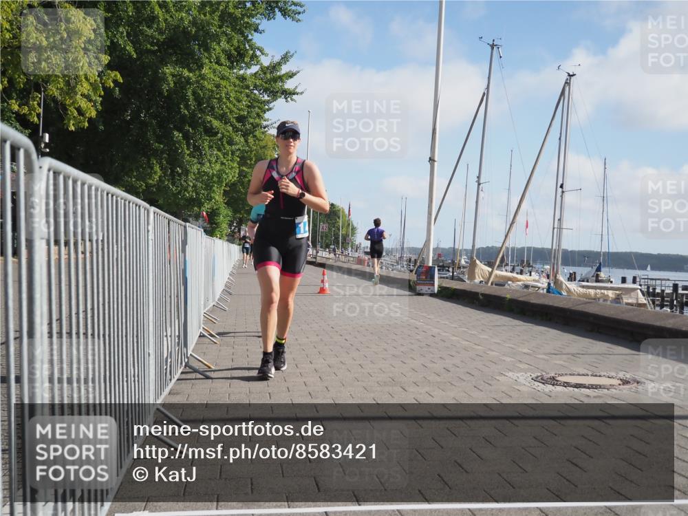 17.08.2025 - KN Förde Triathlon 2025 KatJ http://msf.ph/oto/8583421 17.08.2025 10:06:28 Laufen 105, 146, 151 meine-sportfotos.de