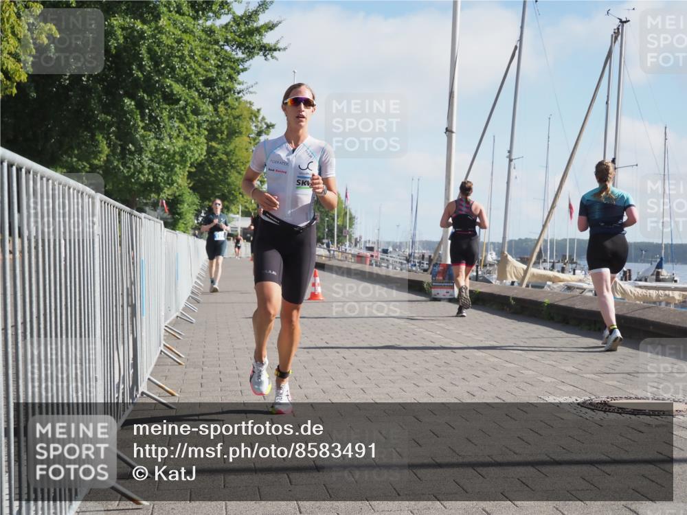 17.08.2025 - KN Förde Triathlon 2025 KatJ http://msf.ph/oto/8583491 17.08.2025 10:06:36 Laufen 105, 122, 166 meine-sportfotos.de