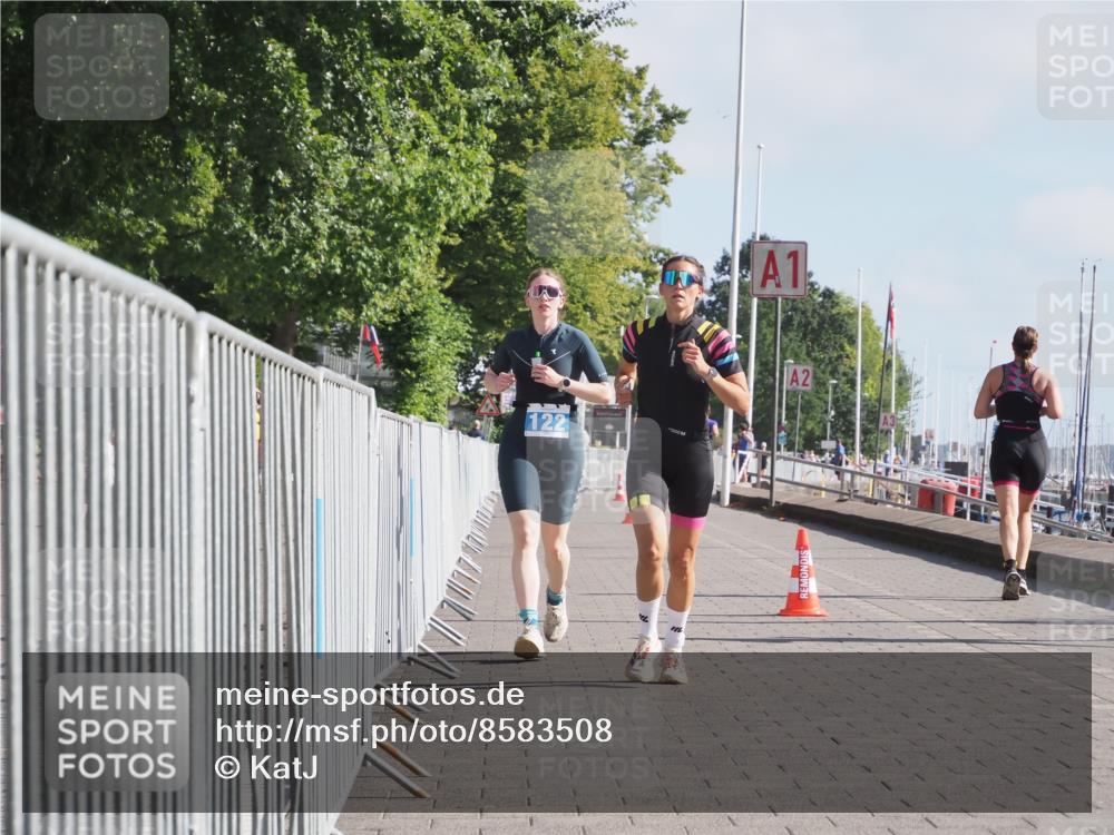 17.08.2025 - KN Förde Triathlon 2025 KatJ http://msf.ph/oto/8583508 17.08.2025 10:06:39 Laufen 105, 122, 166 meine-sportfotos.de