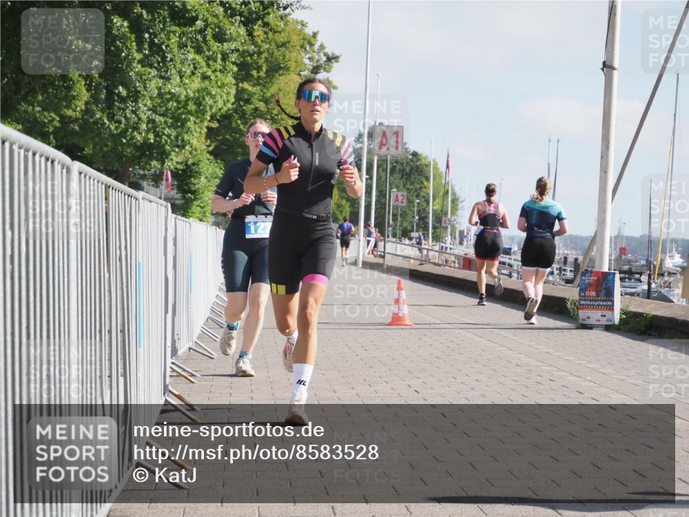 17.08.2025 - KN Förde Triathlon 2025 KatJ http://msf.ph/oto/8583528 17.08.2025 10:06:40 Laufen 122, 166 meine-sportfotos.de