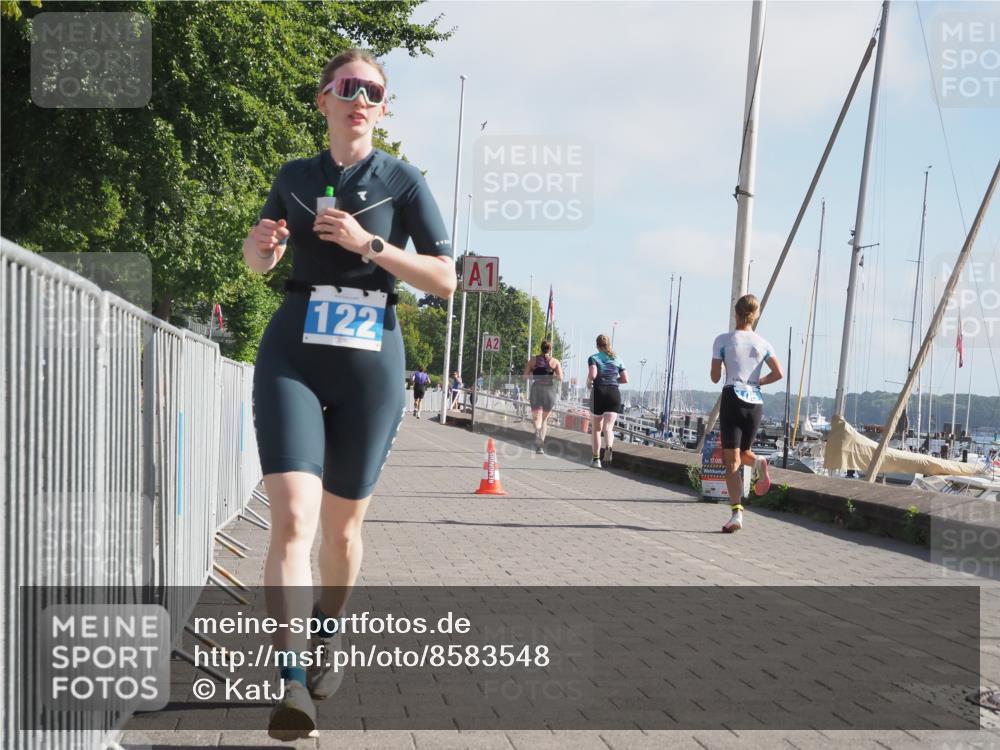17.08.2025 - KN Förde Triathlon 2025 KatJ http://msf.ph/oto/8583548 17.08.2025 10:06:42 Laufen 122, 166 meine-sportfotos.de