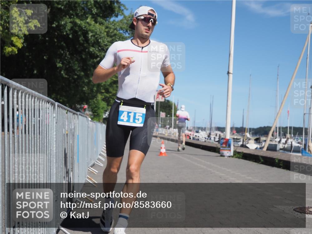 17.08.2025 - KN Förde Triathlon 2025 KatJ http://msf.ph/oto/8583660 17.08.2025 13:24:06 Laufen 415 meine-sportfotos.de