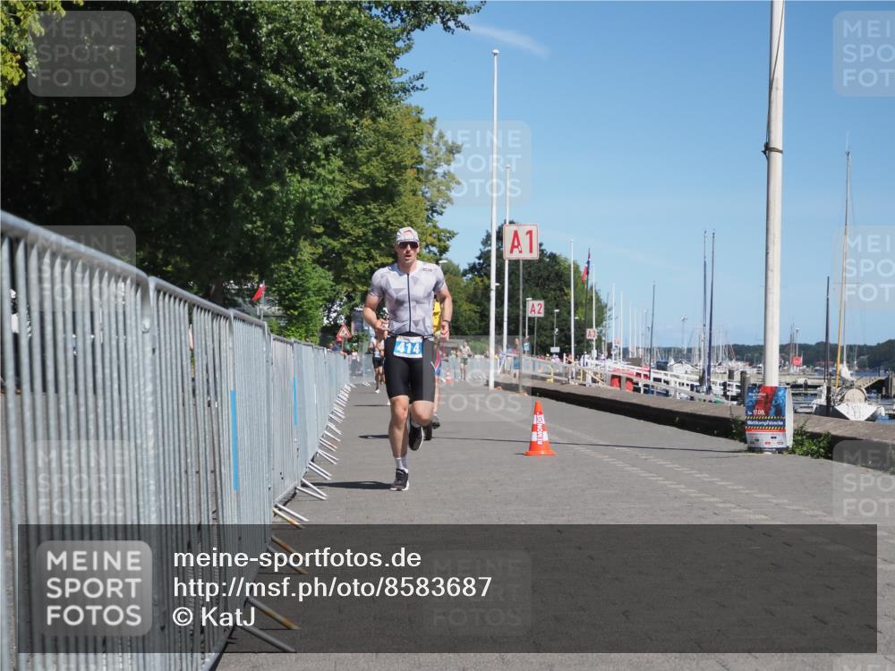 17.08.2025 - KN Förde Triathlon 2025 KatJ http://msf.ph/oto/8583687 17.08.2025 13:24:53 Laufen 408, 414 meine-sportfotos.de