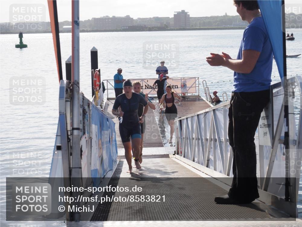 17.08.2025 - KN Förde Triathlon 2025 MichiJ http://msf.ph/oto/8583821 17.08.2025 09:22:02 Schwimmen 212, 215, 244, 210, 212, 213, 215, 224, 242 meine-sportfotos.de