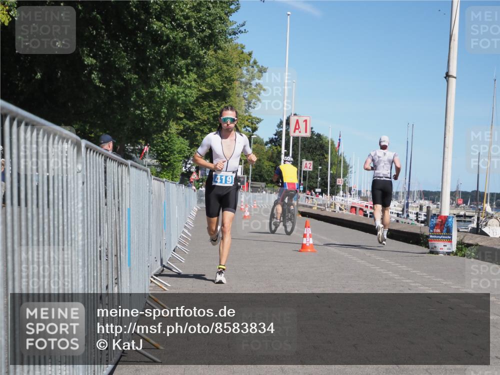 17.08.2025 - KN Förde Triathlon 2025 KatJ http://msf.ph/oto/8583834 17.08.2025 13:25:04 Laufen 408, 419 meine-sportfotos.de