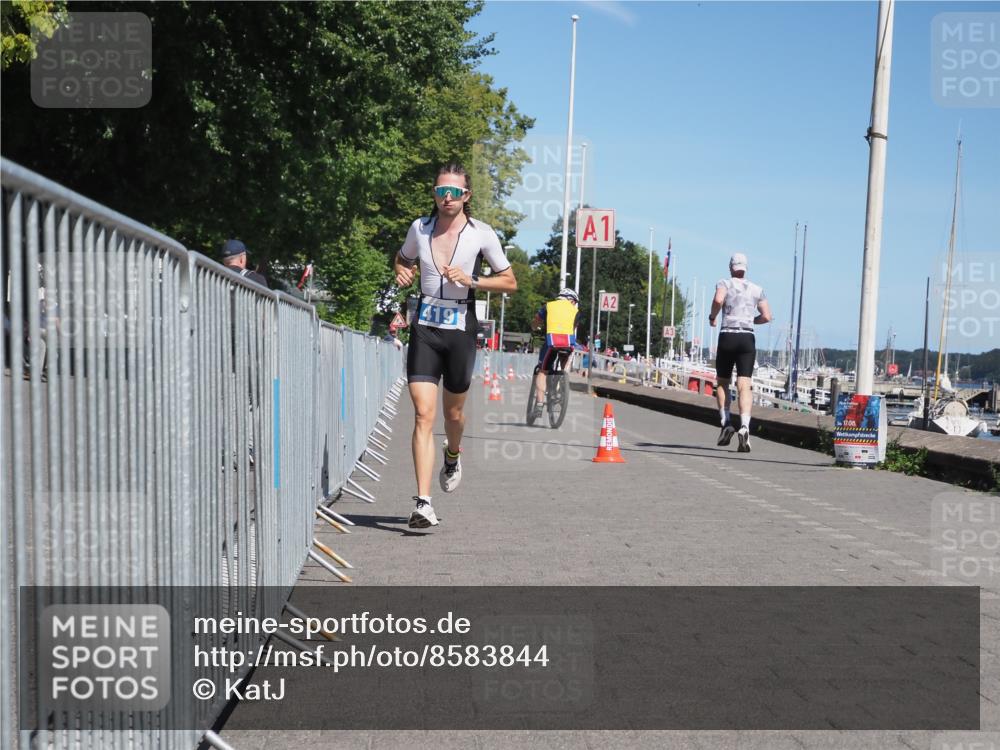 17.08.2025 - KN Förde Triathlon 2025 KatJ http://msf.ph/oto/8583844 17.08.2025 13:25:04 Laufen 408, 419 meine-sportfotos.de
