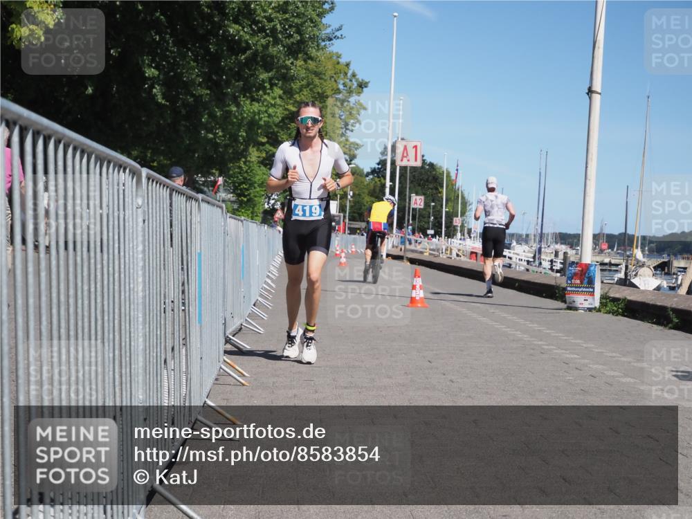 17.08.2025 - KN Förde Triathlon 2025 KatJ http://msf.ph/oto/8583854 17.08.2025 13:25:04 Laufen 408, 419 meine-sportfotos.de