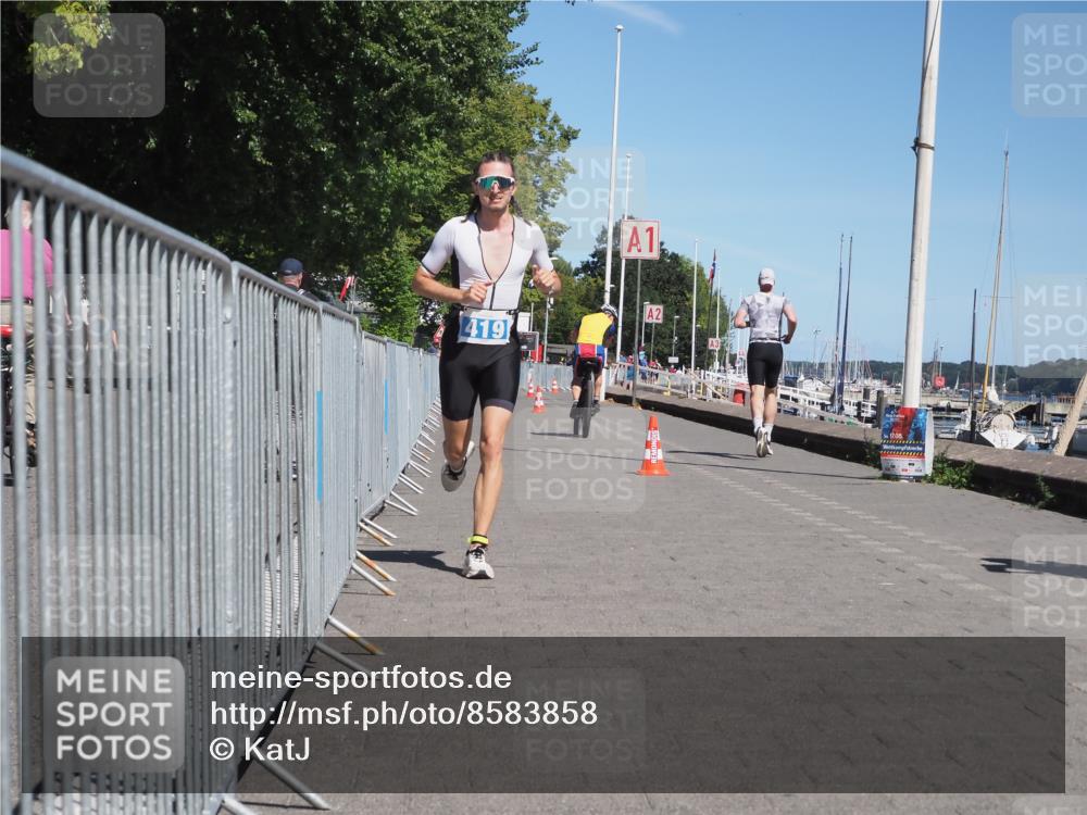 17.08.2025 - KN Förde Triathlon 2025 KatJ http://msf.ph/oto/8583858 17.08.2025 13:25:05 Laufen 419 meine-sportfotos.de